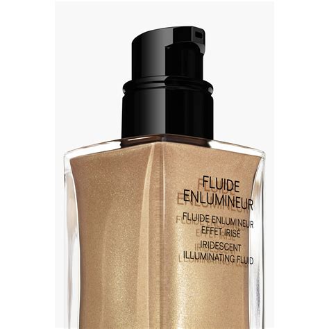 fluide enlumineur chanel